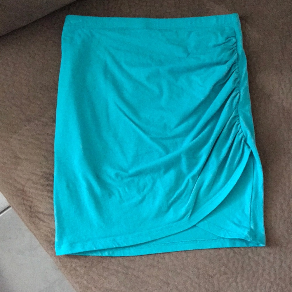 CHARLOTTE RUSSE ~  High waisted mini skirt (TEEL)